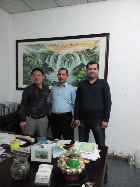 Uzbekistan customers come to visit jindaquan factory regarding the PMMA pigments cooperation